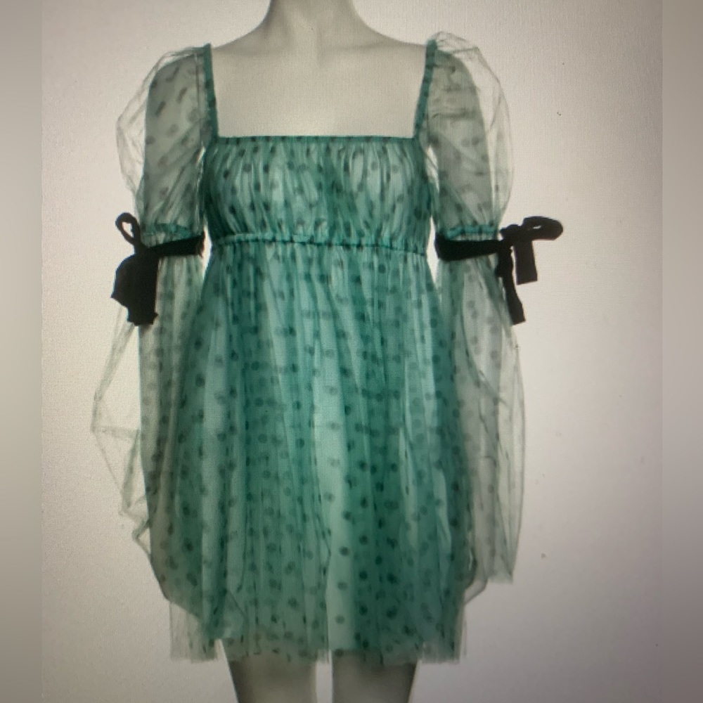 Staud cocktail dress size Xs mint with polka dots.